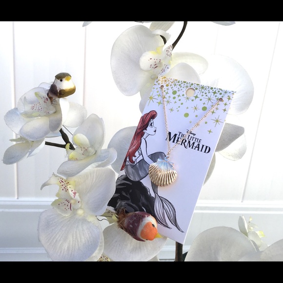 Seashell 🐚Locket Necklace - Picture 2 of 8